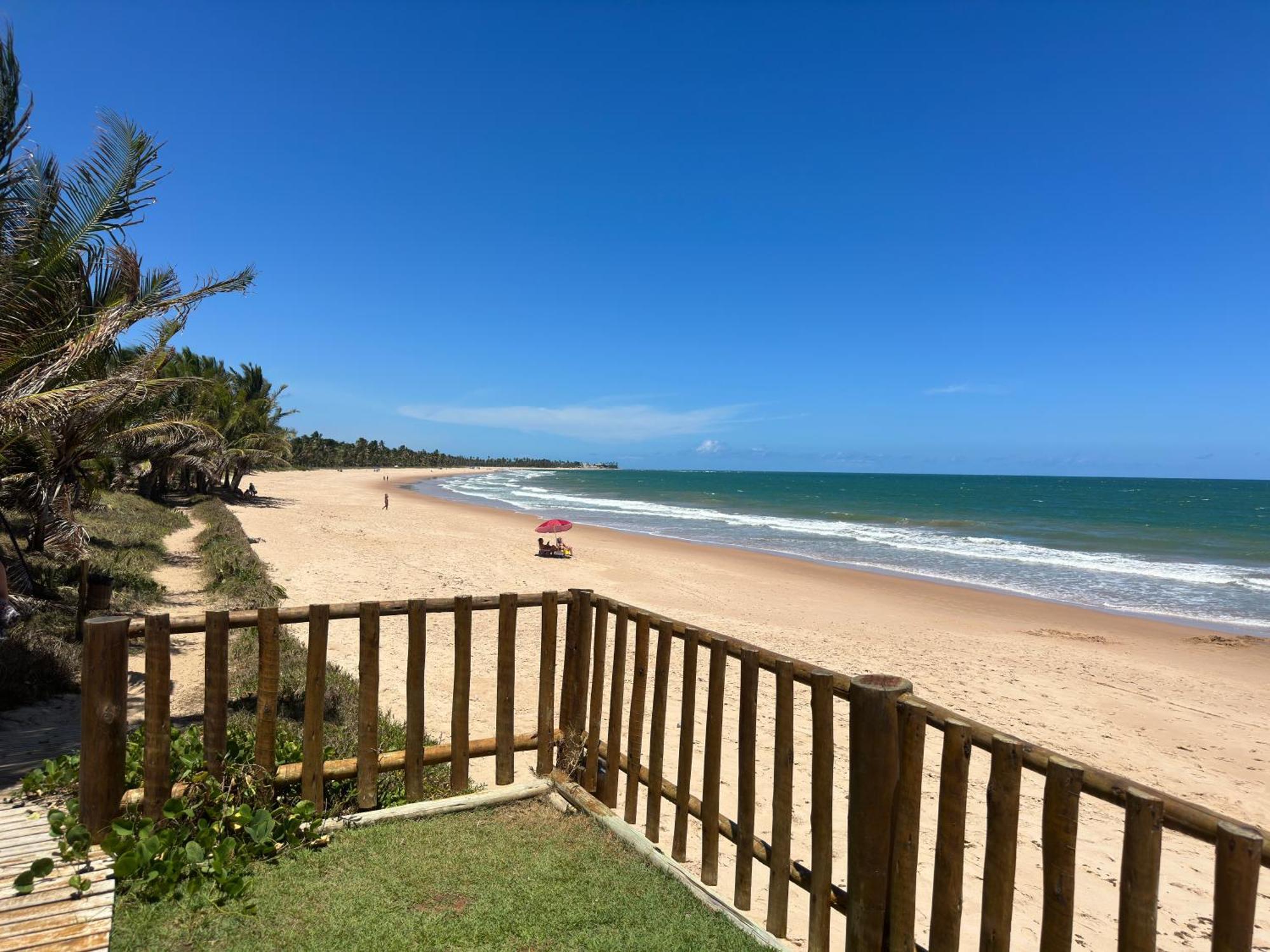 Flat Guarajuba 4 Quartos Terreo A Beira Mar - Pe Na Areia - Governanca Com Arrumadeira E Wi Fi Inclusos Camassari Extérieur photo