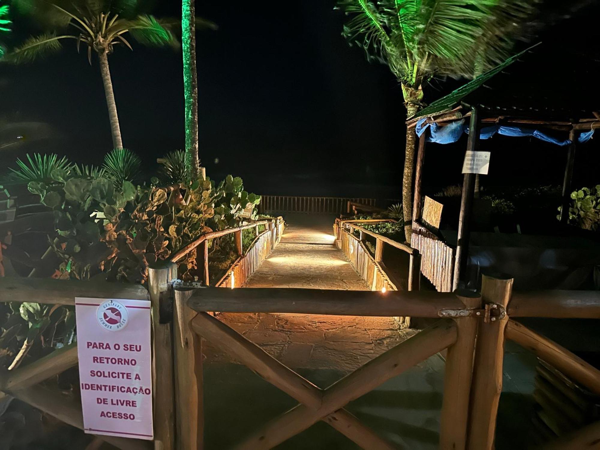 Flat Guarajuba 4 Quartos Terreo A Beira Mar - Pe Na Areia - Governanca Com Arrumadeira E Wi Fi Inclusos Camassari Extérieur photo